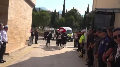 17 gün önce 2. kez baba olan Şehit Polis Memuru son yolculuğuna dualarla uğurlandı