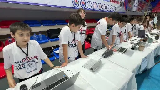 TeknoKarabük’te geleceğin mucitleri sahne aldı