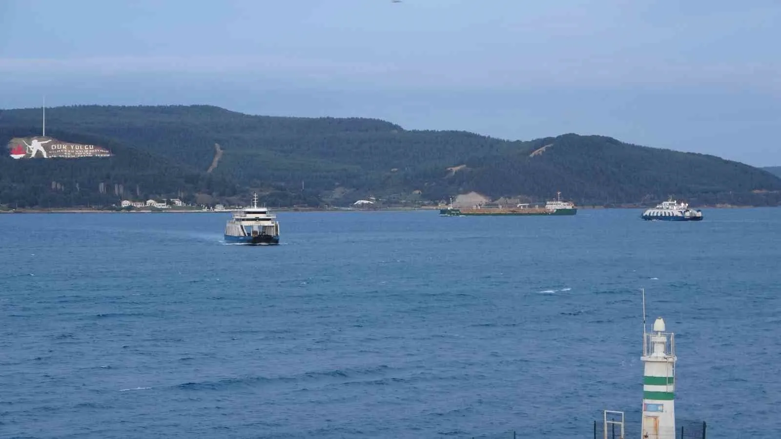 Gökçeada’ya tüm feribot seferleri iptal edildi