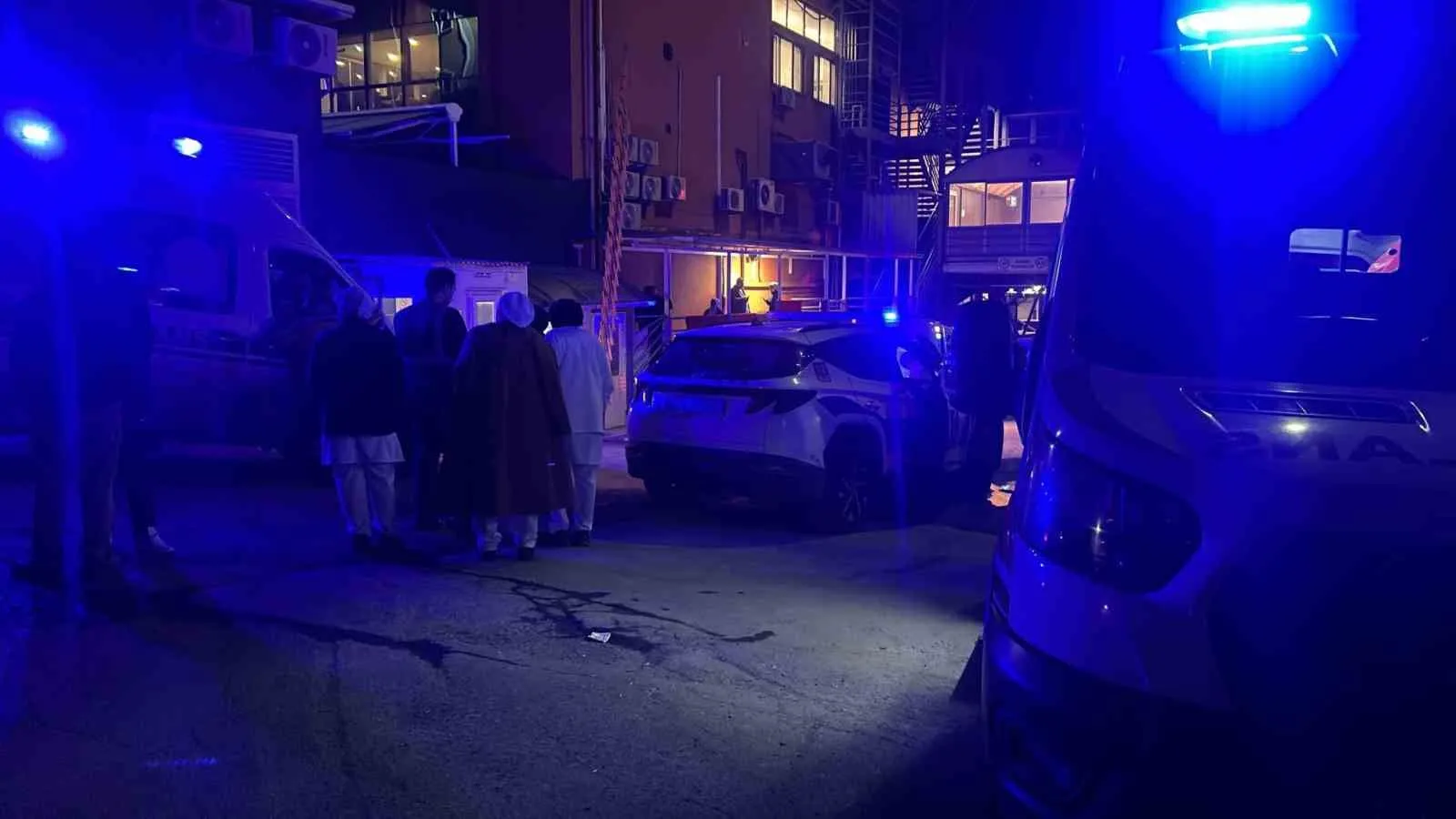 Avcılar’da çamaşır suyu üretim tesisinde 8 kişi zehirlendi