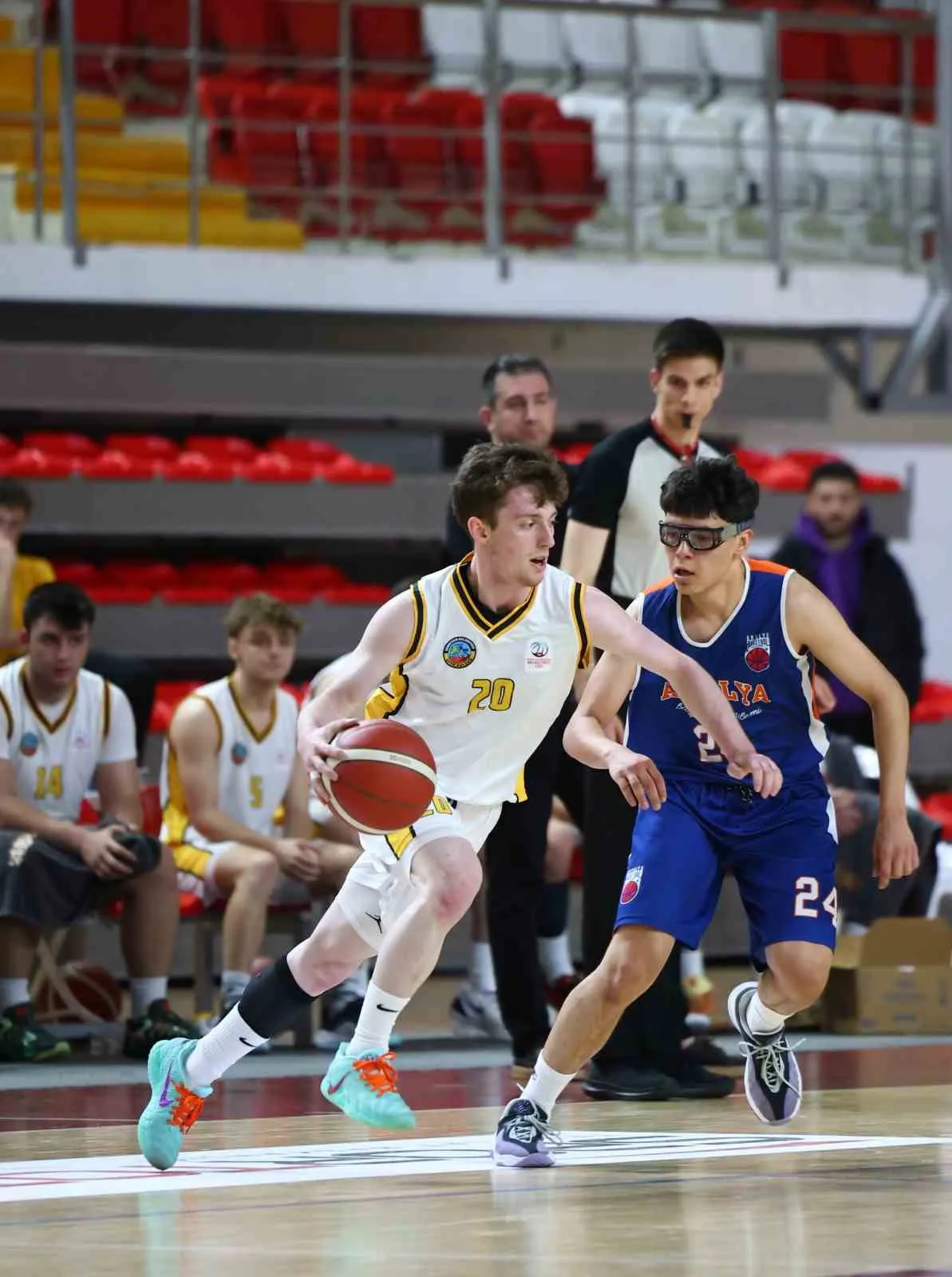 U18 Basketbol Türkiye Şampiyonası’nda yarı finale çıkanlar belli oldu