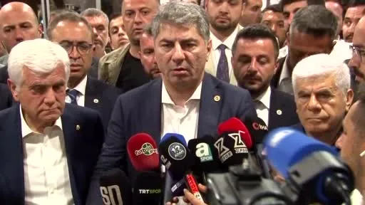 Hakan Safi: "Fenerbahçe camiası eskiden yana, eskiyle yaşamayı seviyor"