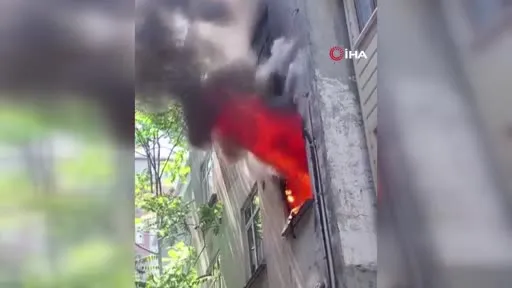 Kağıthane’de derin dondurucudan çıktığı iddia edilen yangında daire alev topuna döndü