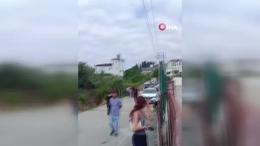 LGS’ye geç kalan öğrencilerin yardımına polis yetişti