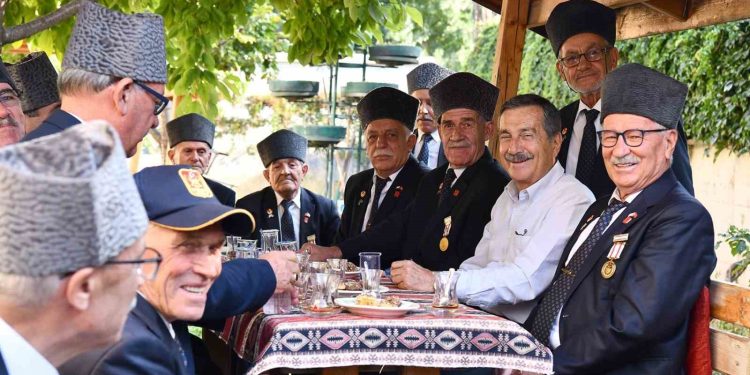 Başkan Ataç’tan gazilere ziyaret