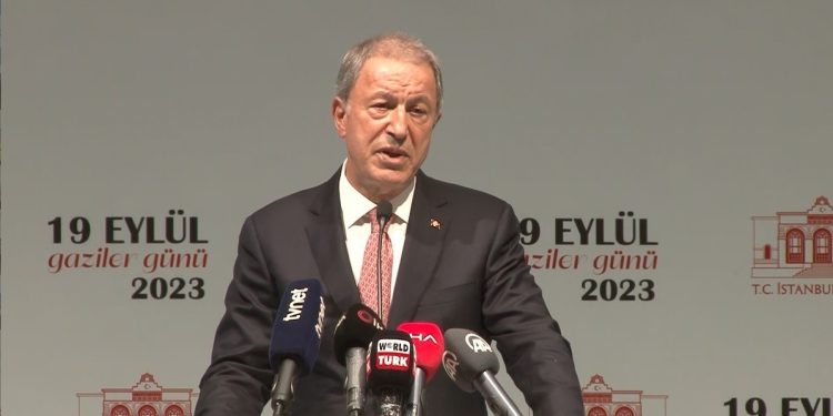 Eski Milli Savunma Bakanı Akar’dan CHP’li Tanrıkulu’ya “TSK” tepkisi