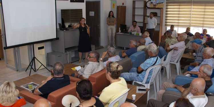 Yenişehir emekli evi üyelerine,  Dünya Alzheimer Günü’nde farkındalık etkinliği düzenlendi