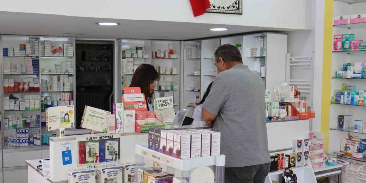 Şifanın en doğru adresi “eczane mi yoksa aktar mı” polemiği