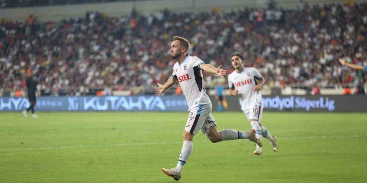Trendyol Süper Lig: Hatayspor: 0 – Trabzonspor: 1 (İlk yarı)