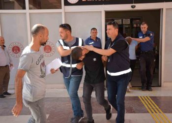 İzmir’de 100 liraya zehir satıyorlardı, polis yakaladı