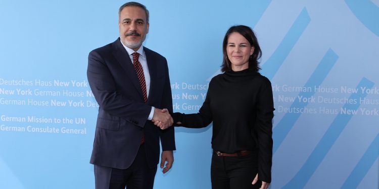 Dışişleri Bakanı Fidan, Alman mevkidaşı Baerbock ile görüştü