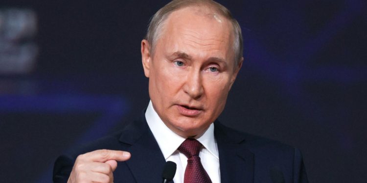 Putin: ‘ABD misket bombalarını Ukrayna ordusunun eliyle kullanıyor’