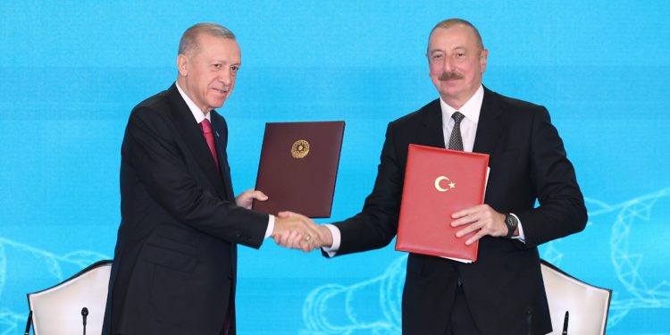 Erdoğan ve Aliyev, Iğdır-Nahçıvan Doğalgaz Boru Hattı temelini attı