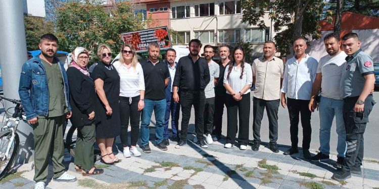 Kütahya’da Öz Sağlık İş Sendikası’ndan, vefat eden üyeleri ve tüm şehitler için lokma ikramı