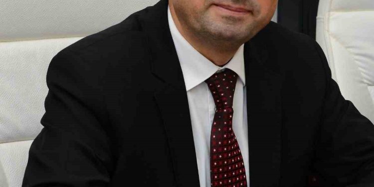 Temizlerken zehirlenmeyin: “Bol köpük, daha fazla temizlik demek değil”