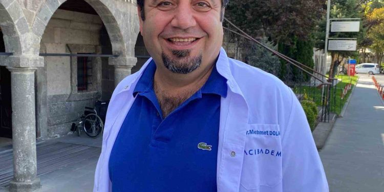 Jinekolog, kanser için uyardı: “Hastaların rutin kontrollerini aksatmamaları gerekiyor”