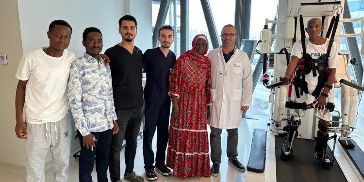 3 yıldır yürüyemeyen Afrikalı Djibi, Türkiye’de adım atmaya başladı