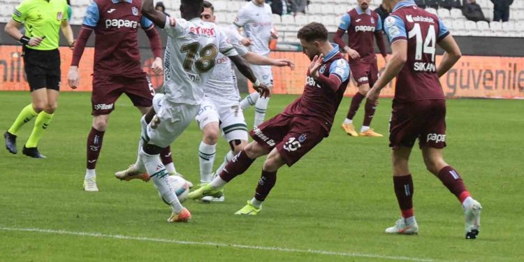 Trendyol Süper Lig: Konyaspor: 0 – Trabzonspor: 0 (Maç devam ediyor)