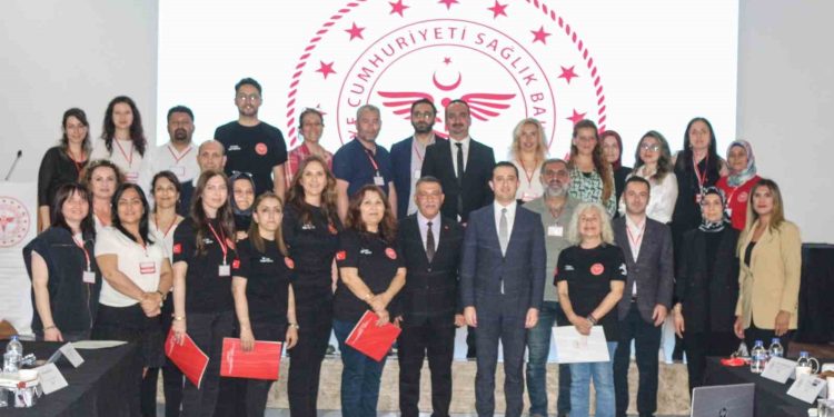 Mersin’de acil sağlık hizmetlerine yönelik eğitim tamamlandı