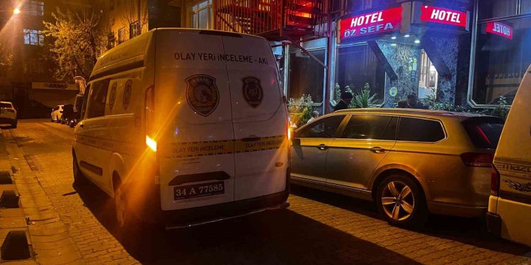 Küçükçekmece’de 60 yaşında bir erkek otel odasında ölü bulundu