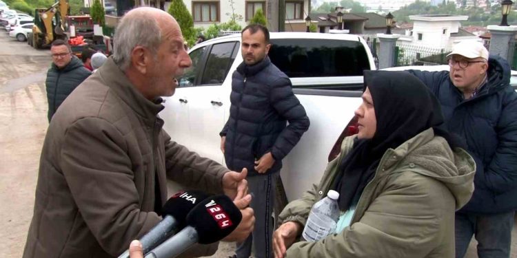 Serdivan’da bir bina çökme riski ile karşı karşıya: Müdür, “Bir saniye” diyerek mağdur kadını susturmaya çalıştı