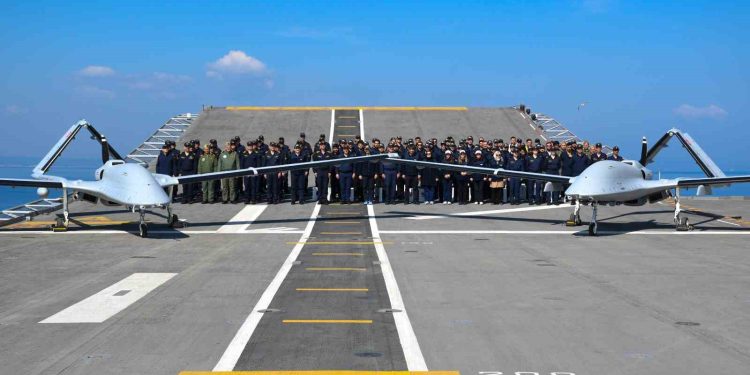 Bayraktar TB3’ün “Kısa Pistli Gemiden Tam Otonom Kalkış-İniş Testleri” başarıyla gerçekleşti