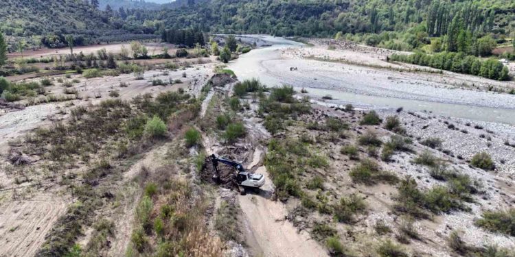Muğla Büyükşehir’den sulama kanallarında temizlik