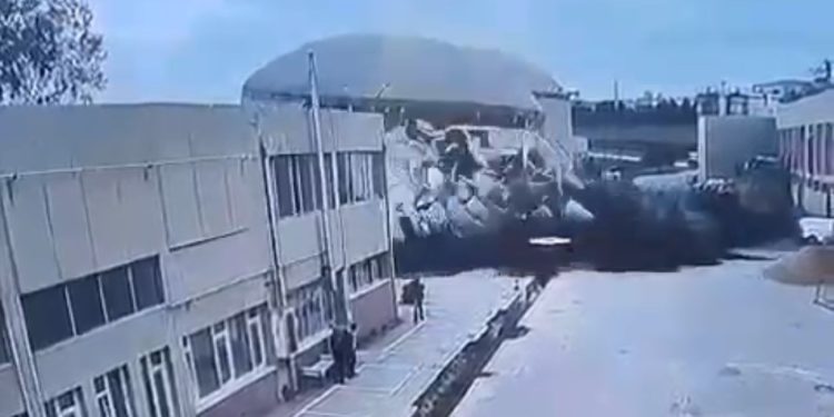 Tuzla’da arıtma tesisindeki patlama anı güvenlik kamerasına yansıdı