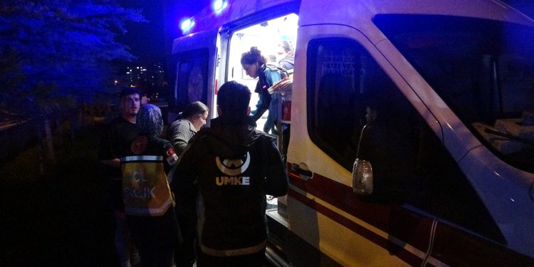 Malatya’da apartman yangını: 11 kişi dumandan etkilendi