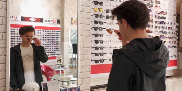 Optisyenlerden sahte güneş gözlüğü uyarısı
