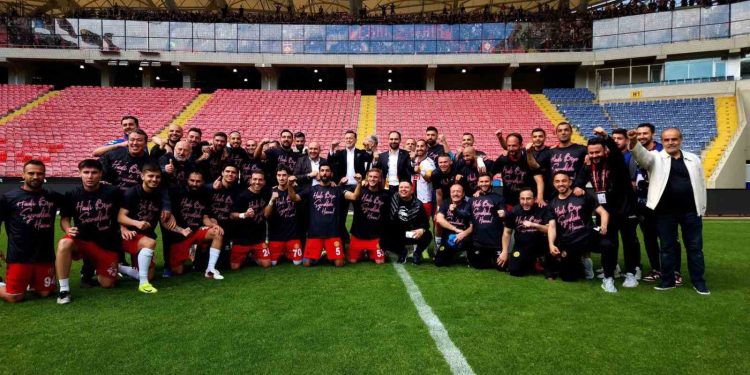 Milletvekili Hatipoğlu: “Tarih yazdınız, Eskişehirspor’um!”
