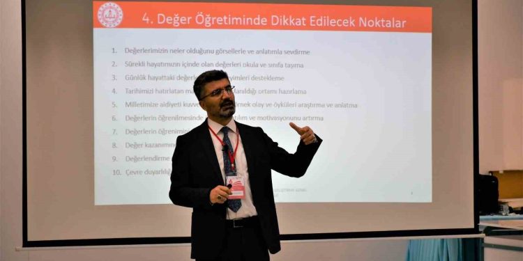 Çorum’da Türkiye yüzyılı maarif modeli tanıtıldı