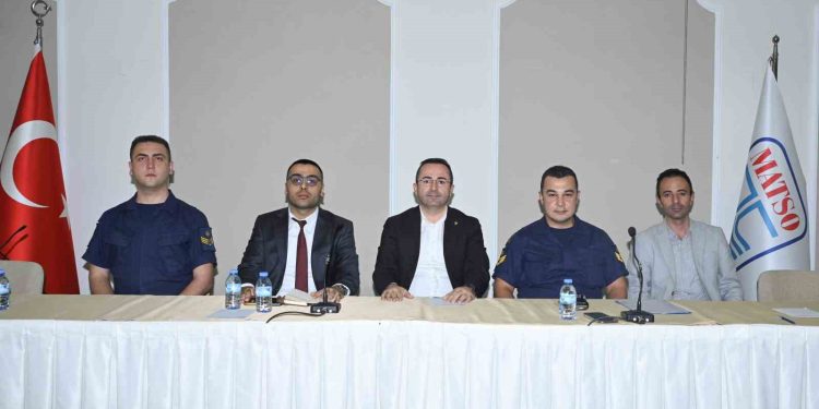 Manavgat’ta deniz ve ırmak turizmi için güvenlik toplantısı düzenlendi