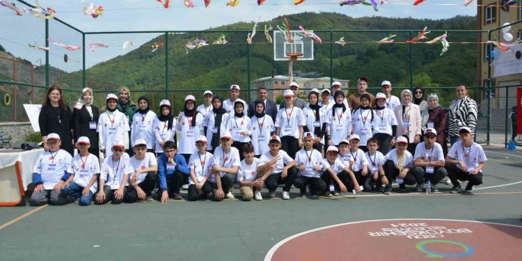 İkizce’de Bilim Fuarı’nda enerji temalı projeler ilgi odağı oldu