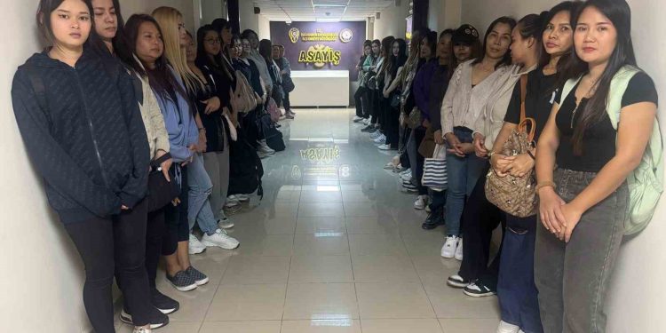 SPA ve masaj salonlarında kaçak çalıştırılan 36 yabancı uyruklu kadın yakalandı