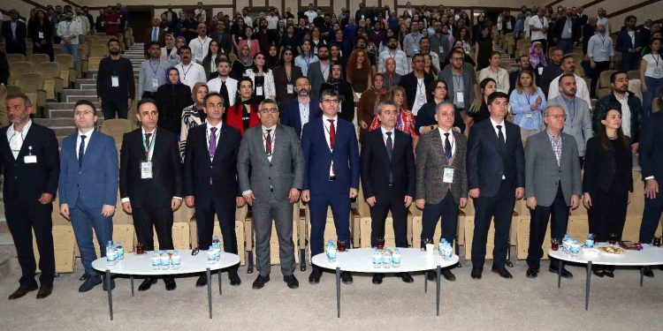 Erzurum’da “Beyin ölümü tespiti ve donör bakımı farkındalık” sempozyumu düzenlendi