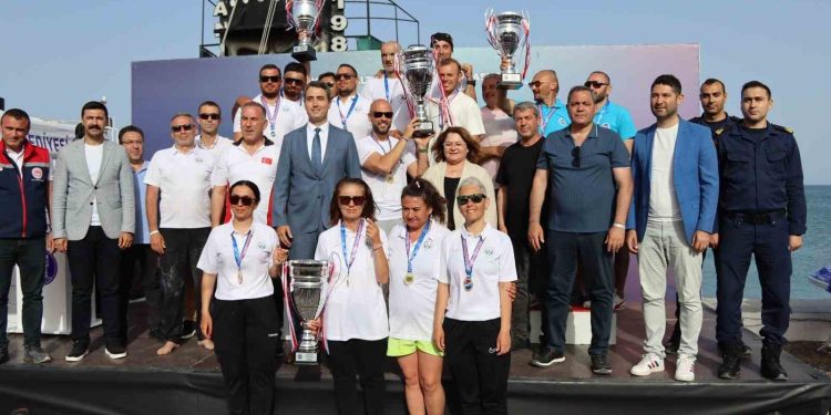 Türkiye’nin en iyi zıpkıncıları Didim açıklarında yarıştı