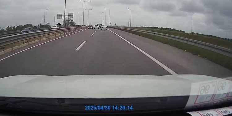 Duble yolda ters yönde gide otomobil ölüme davetiye çıkardı