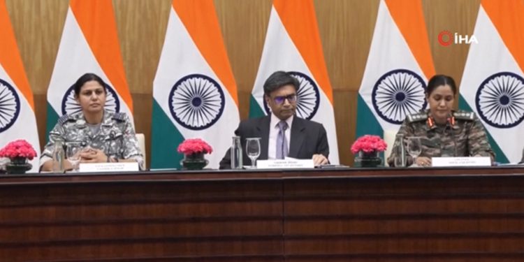 Hindistan ordusu: “Pakistan 36 noktaya 300-400 Türk yapımı İHA ile sızma girişiminde bulundu”
