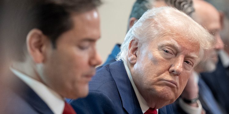 Trump: “Çin’de fabrikalar kapanıyor çünkü biz onların ürünlerini almıyoruz”