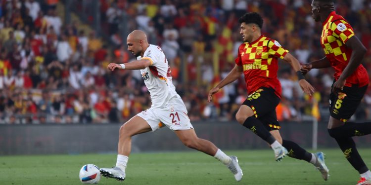 Şampiyondan seriye devam! Aslan İzmir’den 3 puanla döndü!