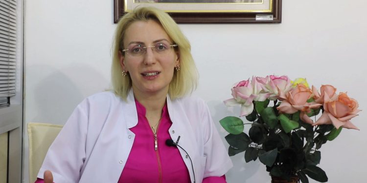 Uzmanından uyarı: “Çocukları yanlış giyindirerek hasta etmeyin”