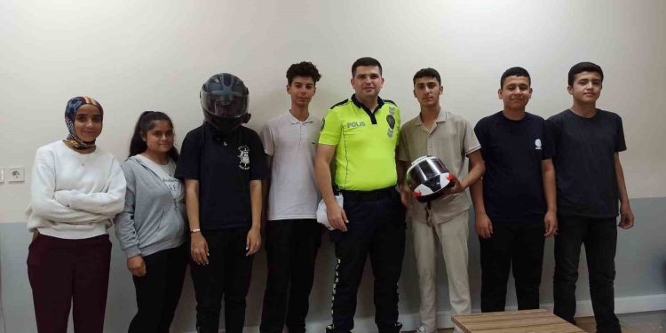 Karacasu’da öğrencilere trafik bilinci eğitimi verildi