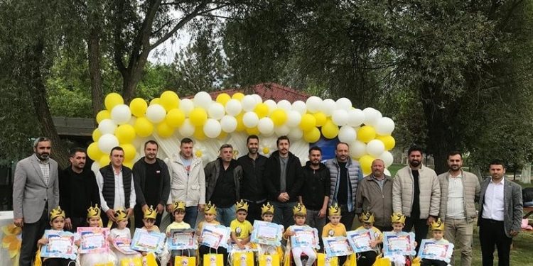 Simav Naşa 4-6 Yaş Kur’an Kursunun karne töreni