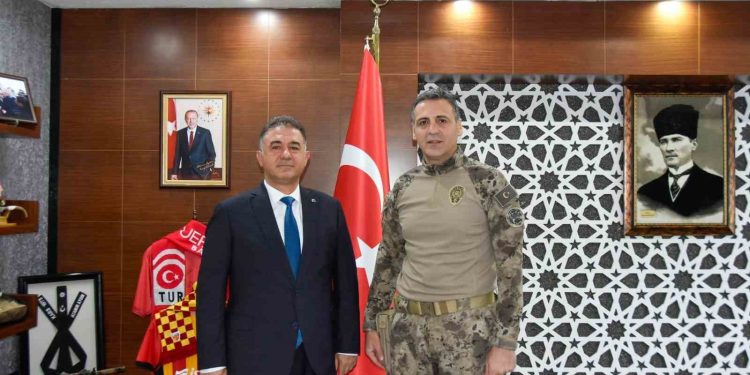 Emniyet Müdürü Hakan Beyaz terfi aldı