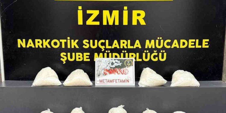 İzmir’de 10 kilo metamfetamin ele geçirildi