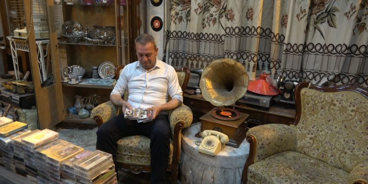 Dijital çağa rağmen kaset ve plaklara ilgi artıyor