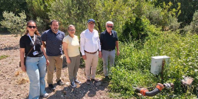 Yunusemre Belediyesi, çiftçilerin sulama sorunlarını çözüyor