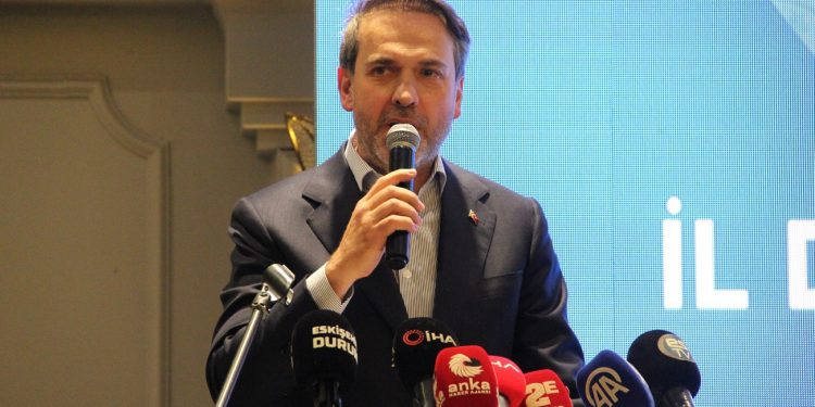 Bakan Bayraktar: “Akkuyu’da dünyanın en büyük nükleer enerji şantiyesi yatırımı devam ediyor”