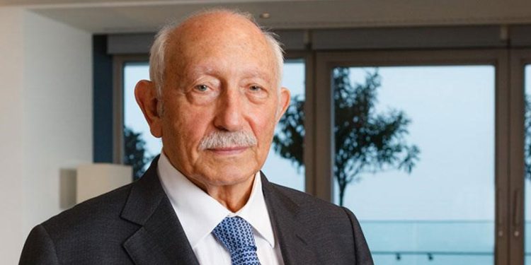 Duayen sanayici Asım Kibar hayatını kaybetti